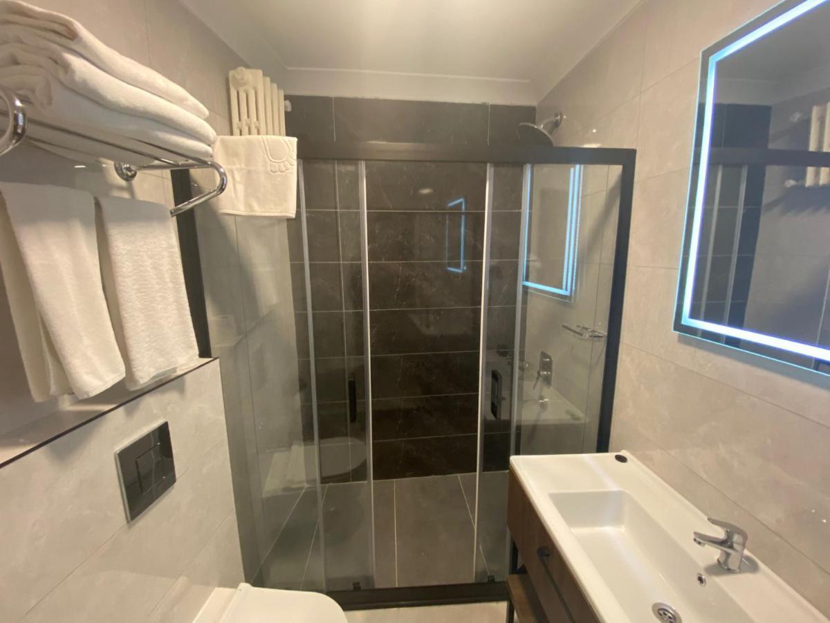 Uk Ankara Hotel Bagian luar foto