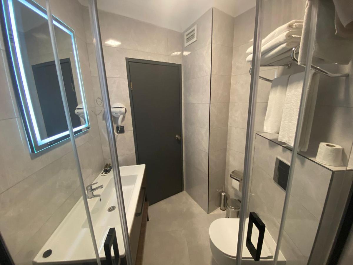 Uk Ankara Hotel Bagian luar foto