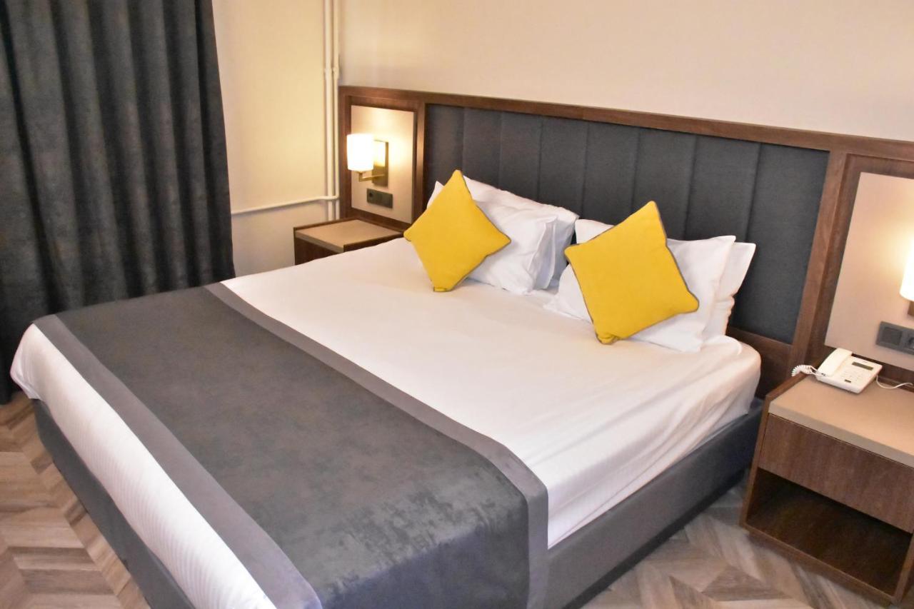 Uk Ankara Hotel Bagian luar foto