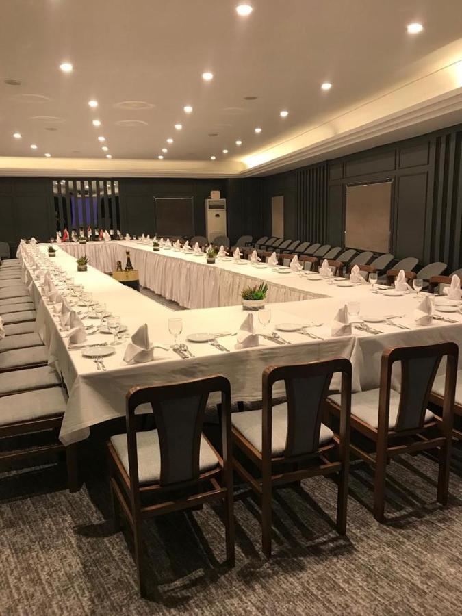 Uk Ankara Hotel Bagian luar foto