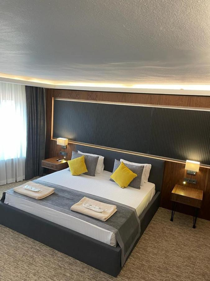 Uk Ankara Hotel Bagian luar foto
