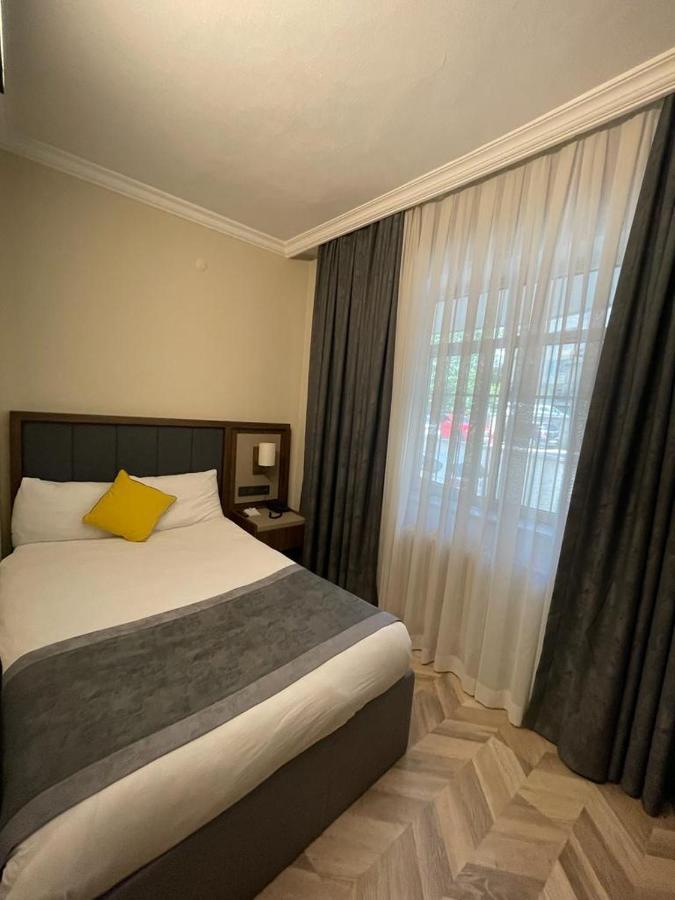 Uk Ankara Hotel Bagian luar foto