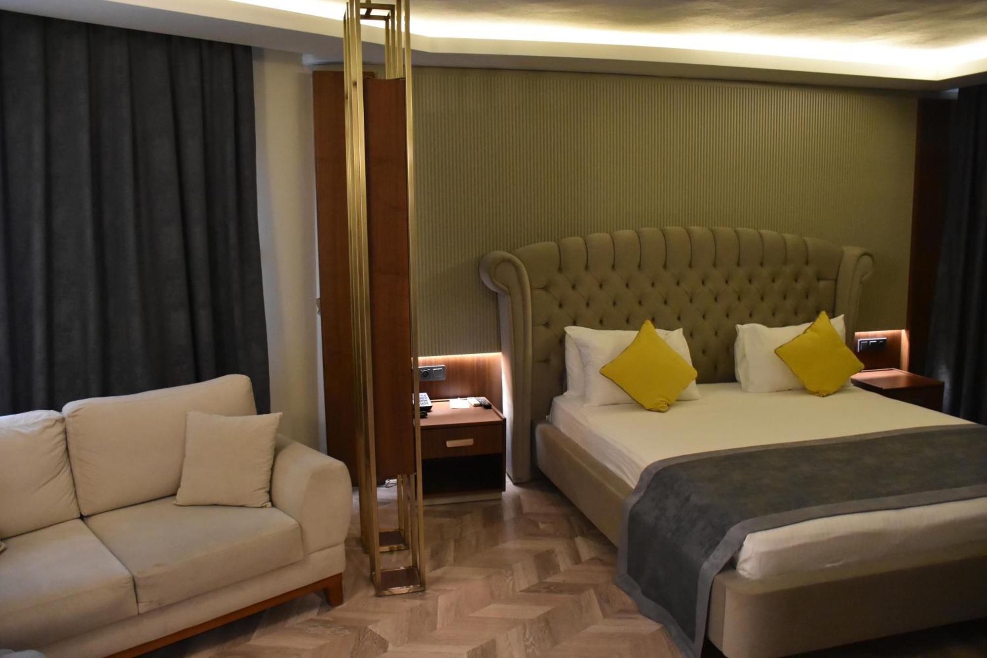 Uk Ankara Hotel Bagian luar foto