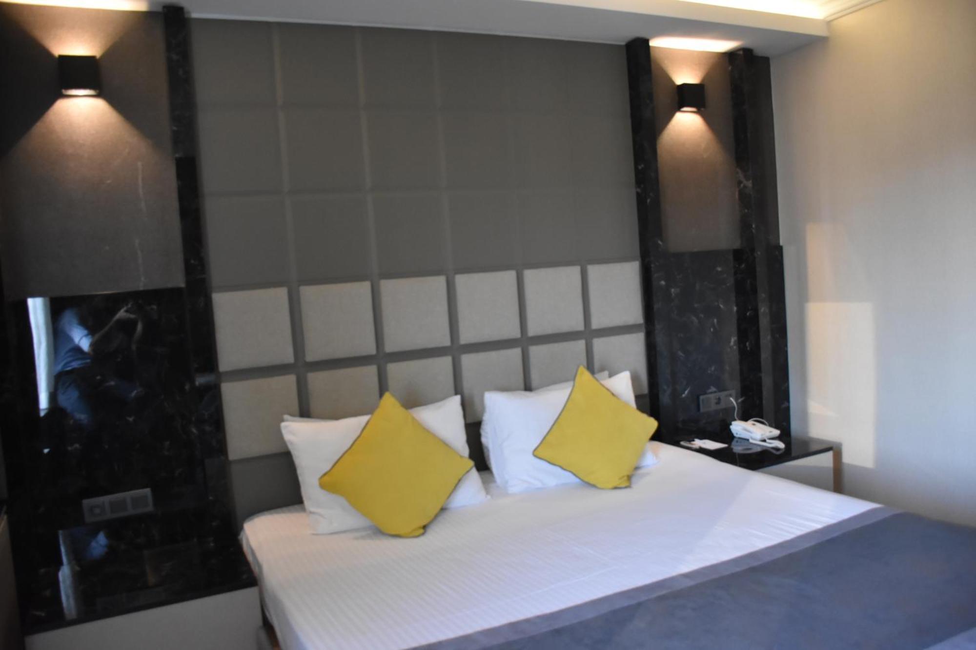Uk Ankara Hotel Bagian luar foto
