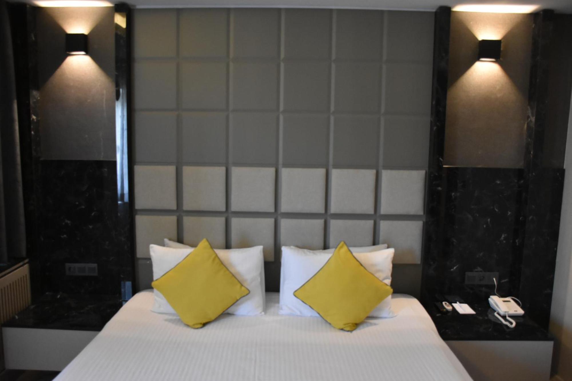 Uk Ankara Hotel Bagian luar foto