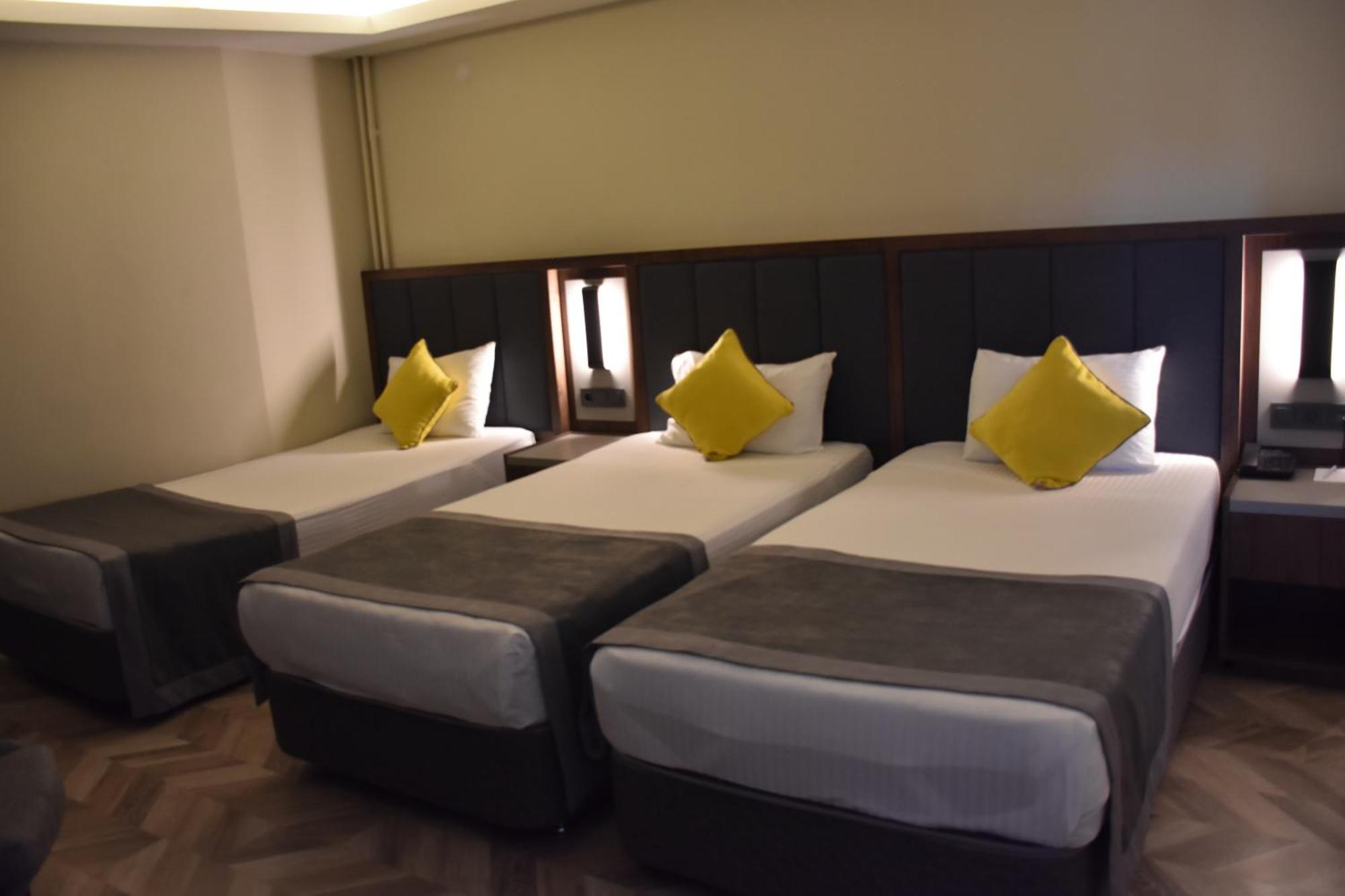 Uk Ankara Hotel Bagian luar foto