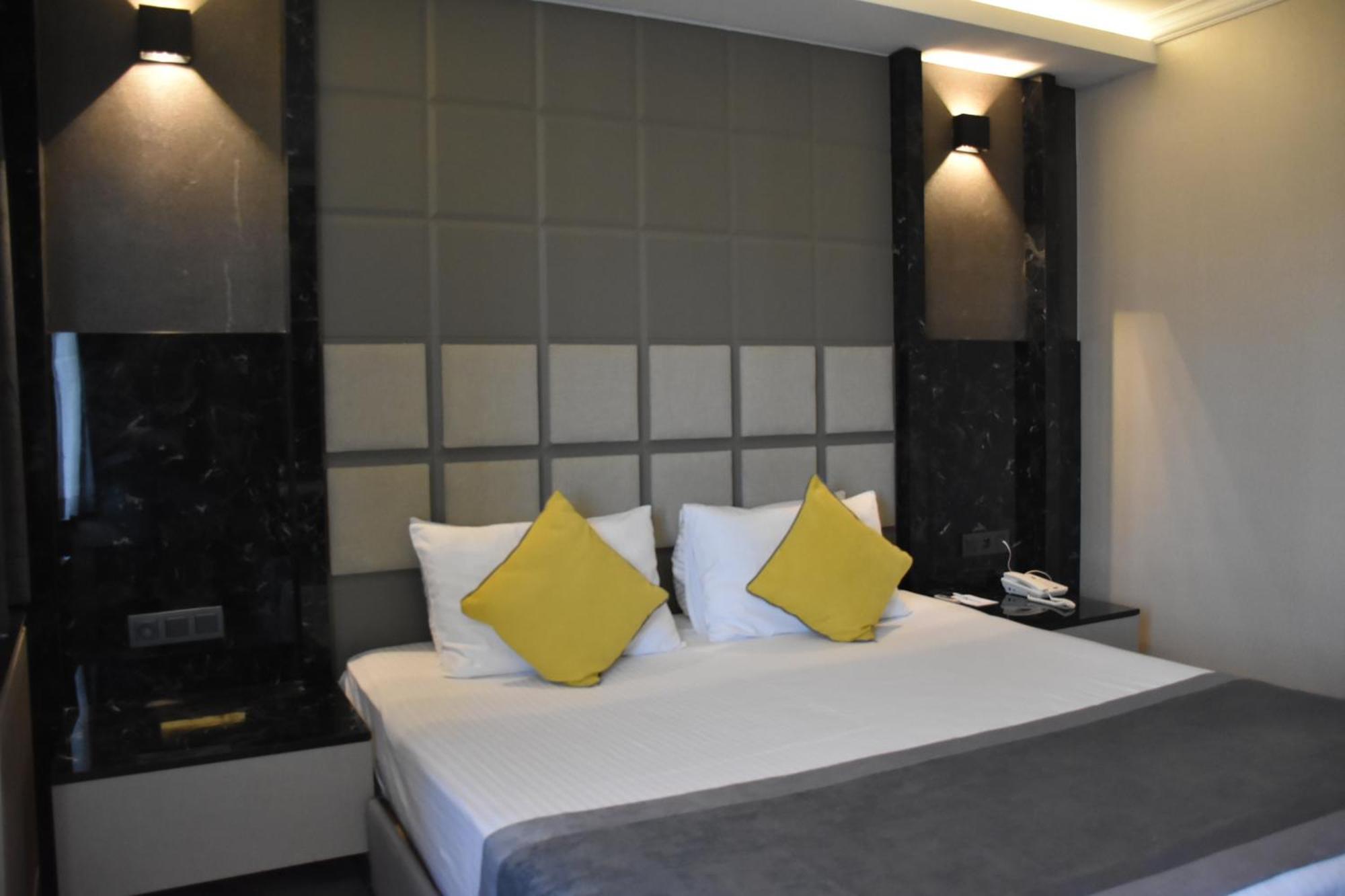 Uk Ankara Hotel Bagian luar foto
