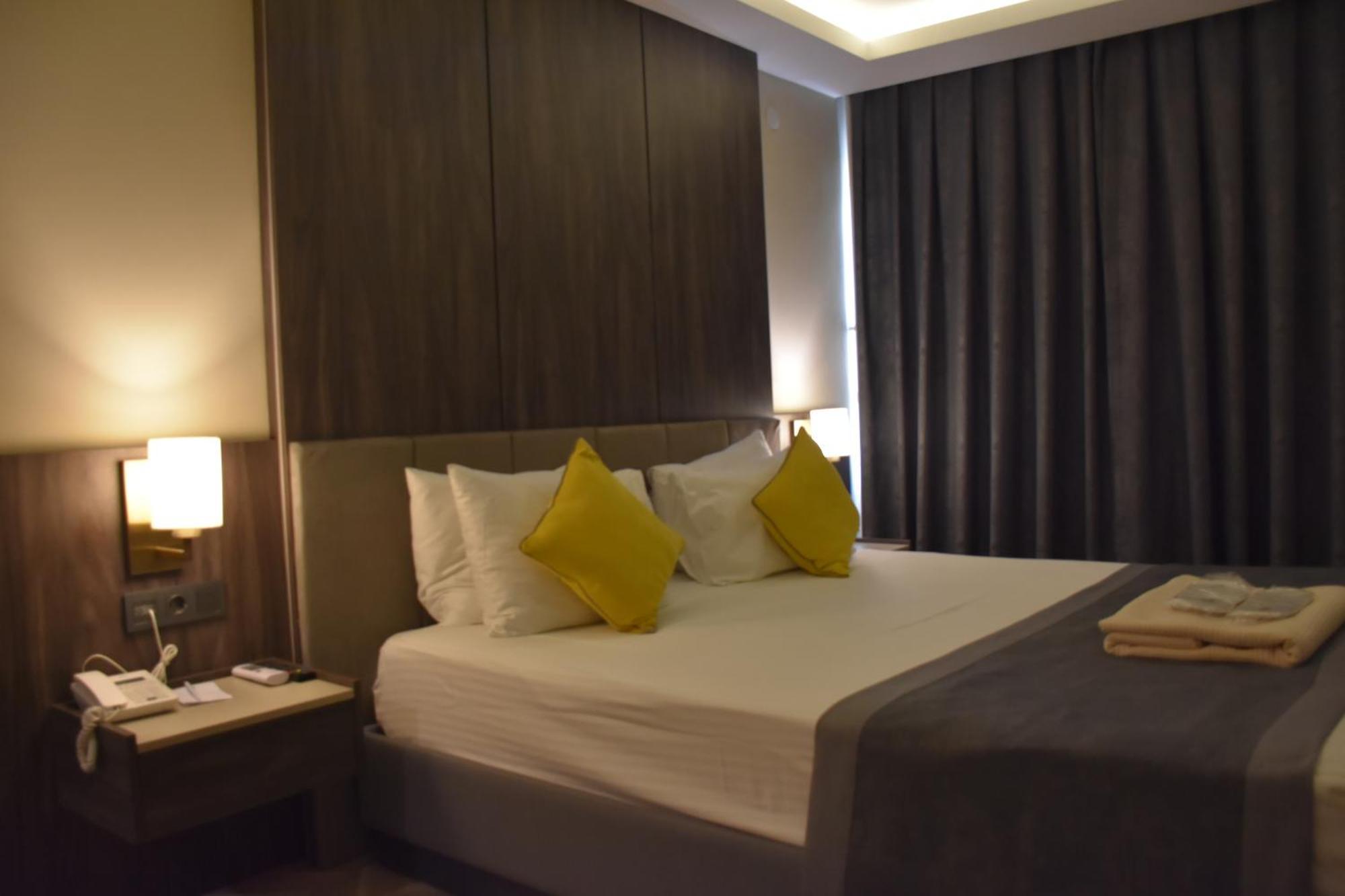 Uk Ankara Hotel Bagian luar foto
