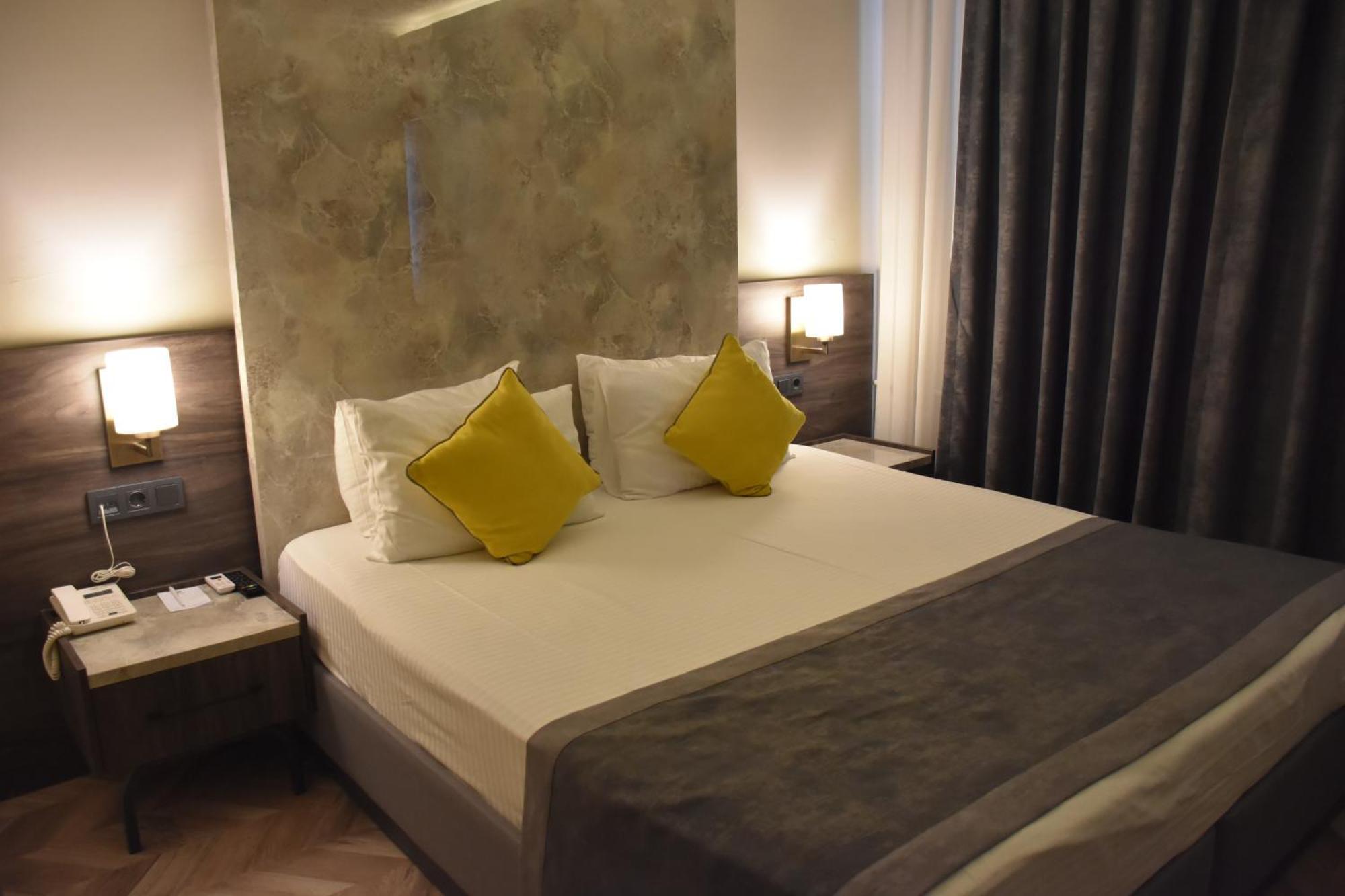 Uk Ankara Hotel Bagian luar foto