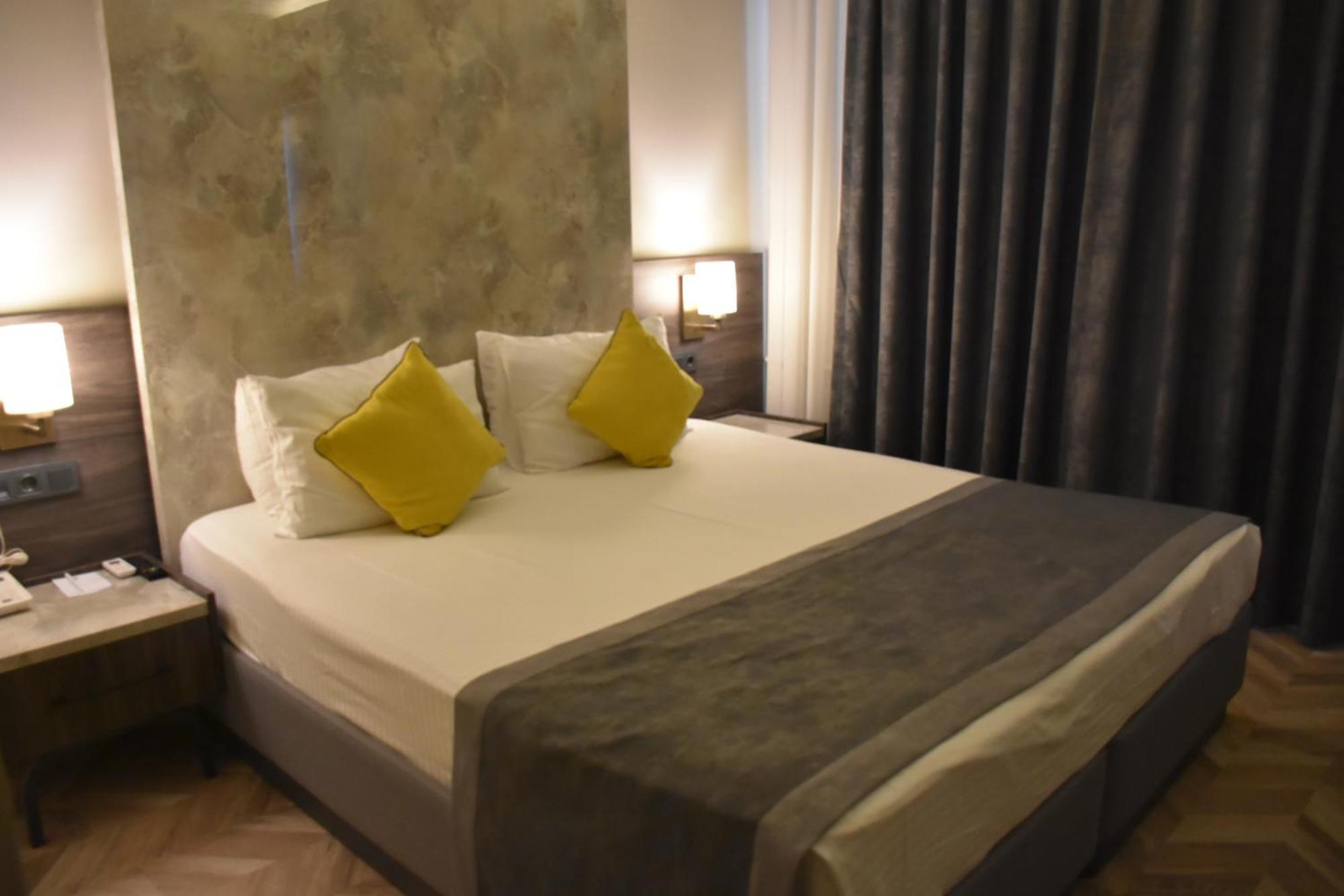 Uk Ankara Hotel Bagian luar foto