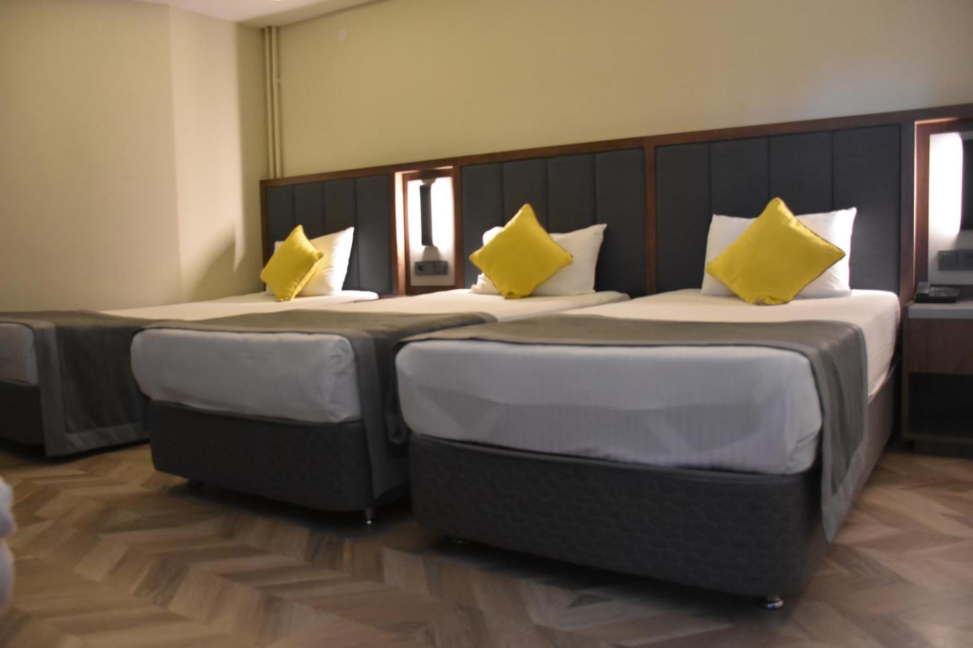 Uk Ankara Hotel Bagian luar foto