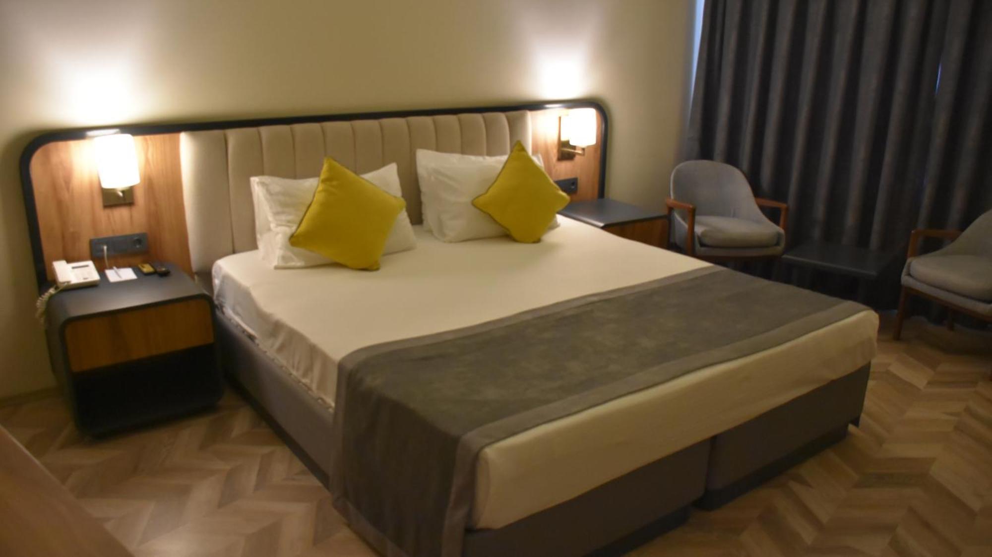 Uk Ankara Hotel Bagian luar foto